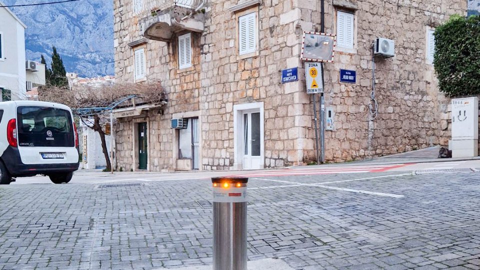 Automatic bollards for the City of Makarska