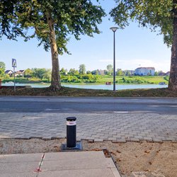 Retractable hydraulic automatic bollards at three locations in Slavonski Brod
